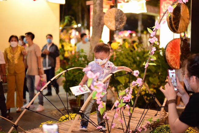 Chùm ảnh mồng một Tết Nhâm Dần